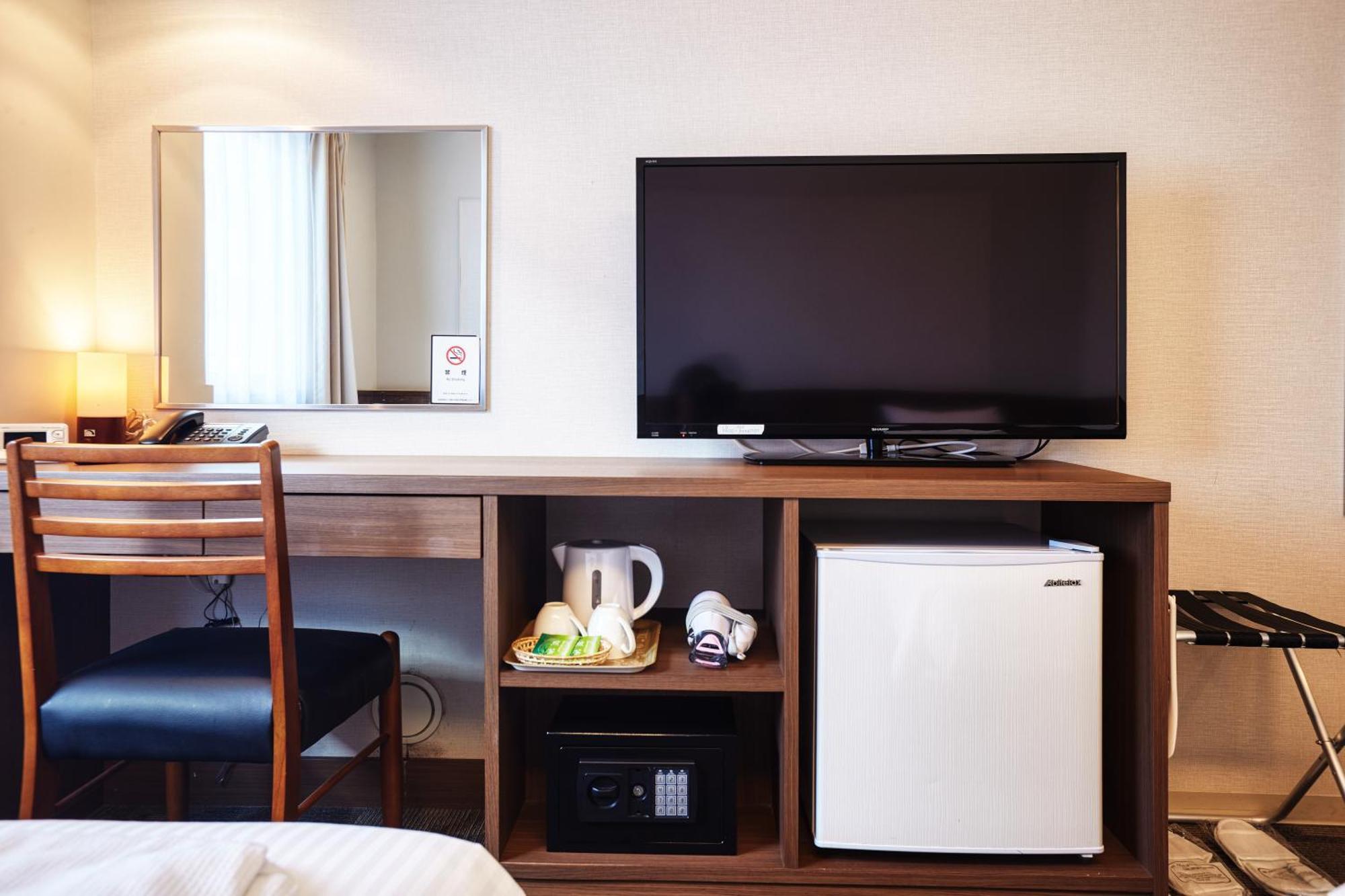 Rj Hotel Наха Екстериор снимка